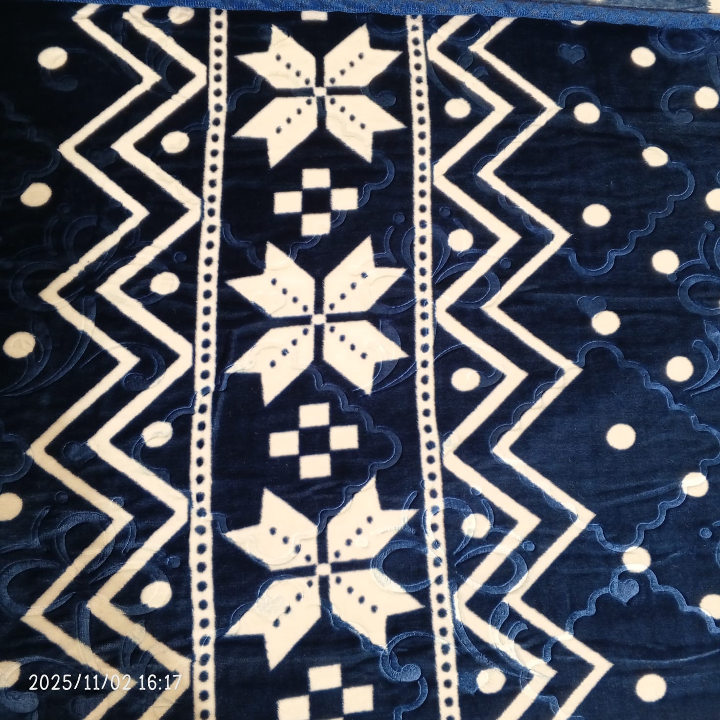 Arani Embossed Blanket – Royal Blue - Elore