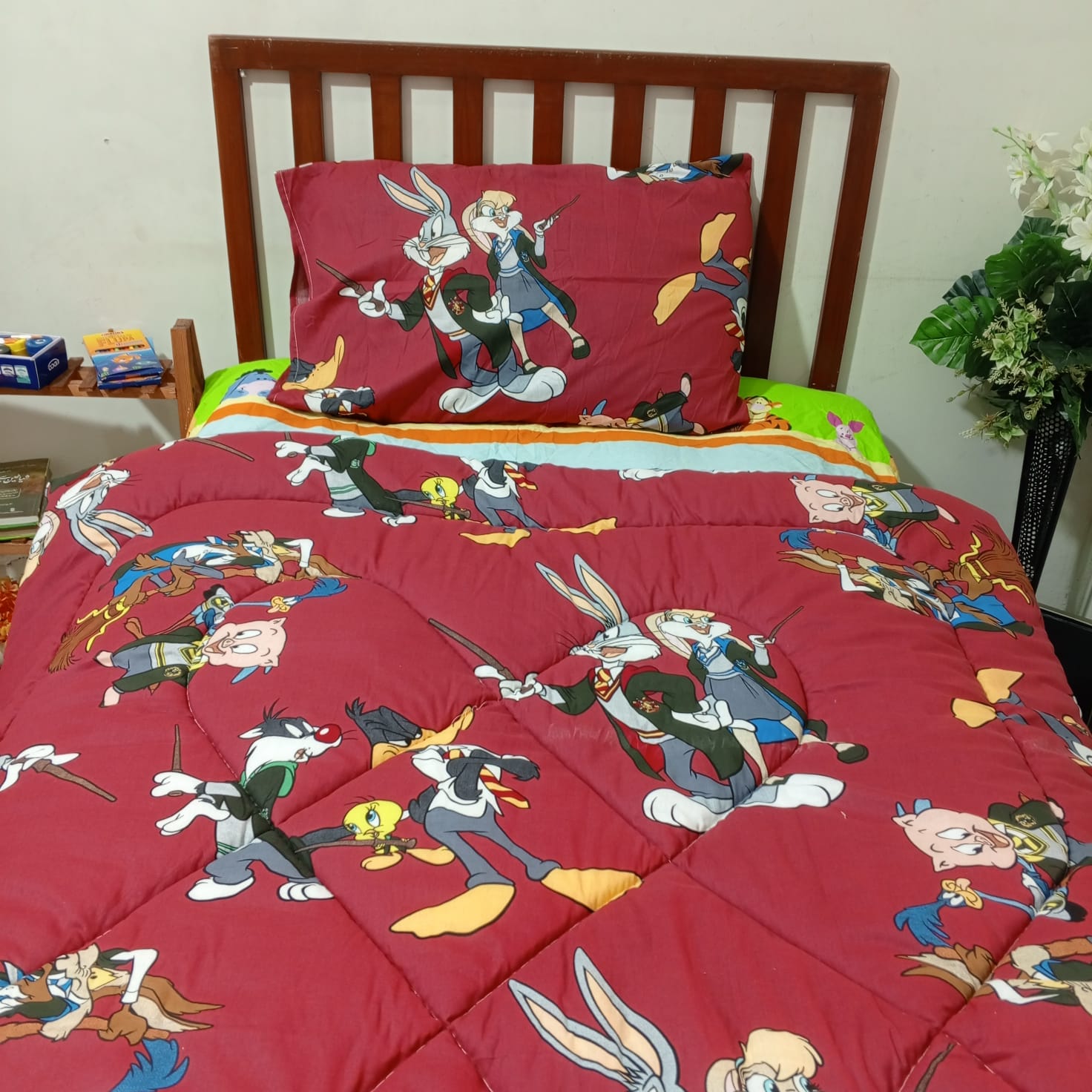 Warner Bros Quilt with Classic Dreams Edition - Elore